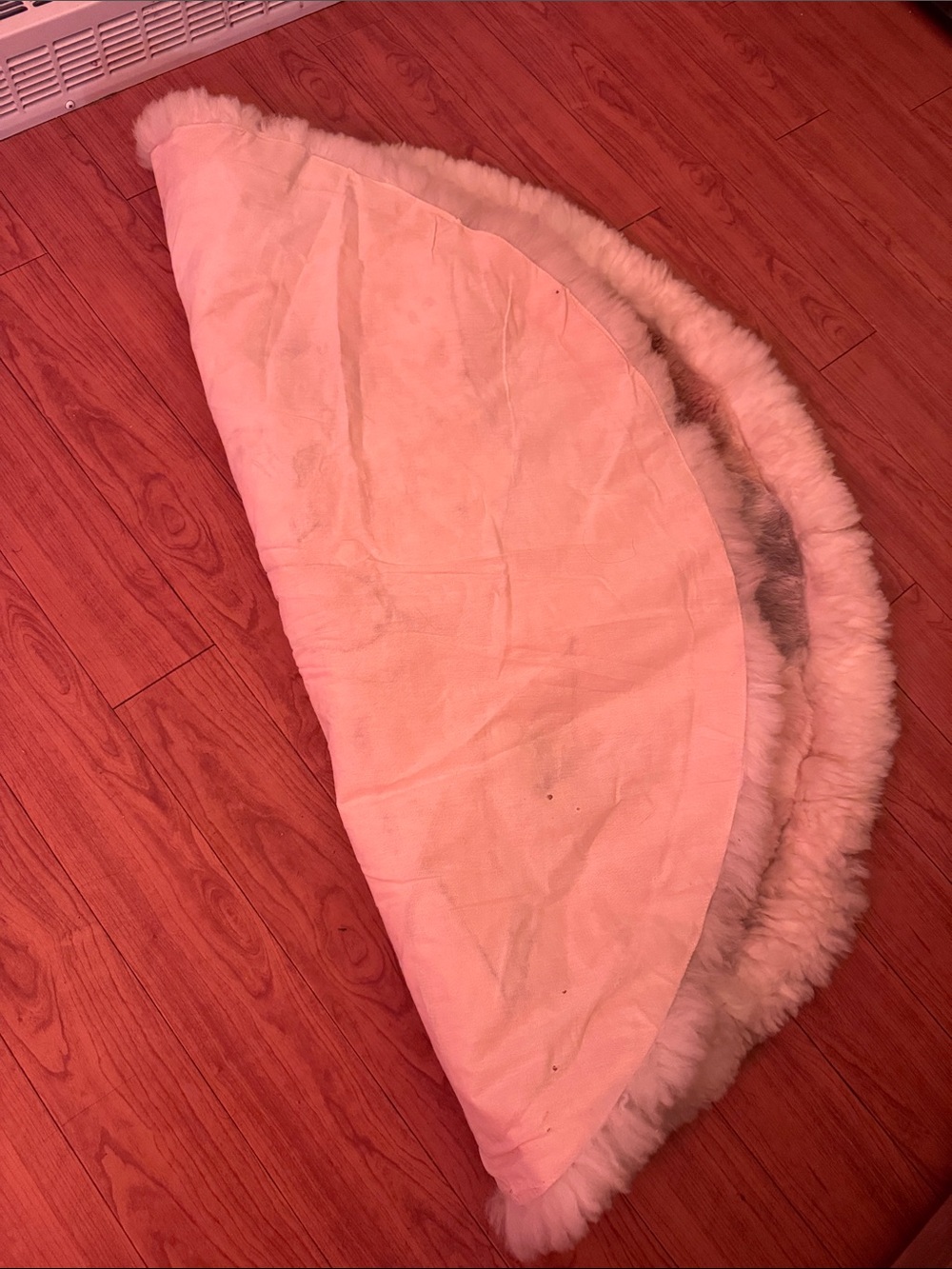 100% Alpaca Fur Rug (Panda 🐼) - Picture 2 of 3
